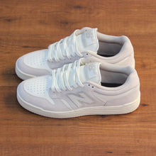 Cargar imagen en el visor de la galería, NEW BALANCE NUMERIC NM480 VAN