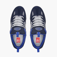 Cargar imagen en el visor de la galería, éS QUATTRO