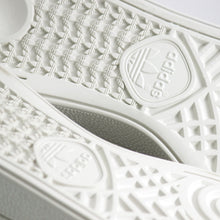 Cargar imagen en el visor de la galería, ADIDAS BUSENITZ PRO