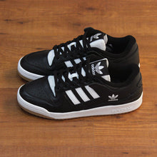 Cargar imagen en el visor de la galería, ADIDAS FORUM 84 LOW ADV