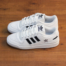 Cargar imagen en el visor de la galería, ADIDAS FORUM 84 LOW ADV