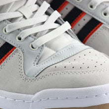 Cargar imagen en el visor de la galería, ADIDAS FORUM 84 LOW ADV
