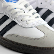 Cargar imagen en el visor de la galería, ADIDAS SAMBA ADV