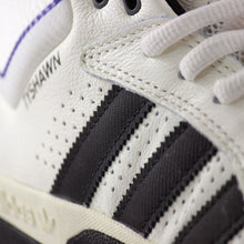 Cargar imagen en el visor de la galería, ADIDAS TYSHAWN