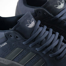 Cargar imagen en el visor de la galería, ADIDAS TYSHAWN