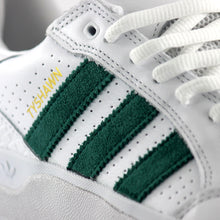 Cargar imagen en el visor de la galería, ADIDAS TYSHAWN LOW