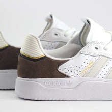 Cargar imagen en el visor de la galería, ADIDAS TYSHAWN LOW
