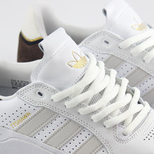 Cargar imagen en el visor de la galería, ADIDAS TYSHAWN LOW