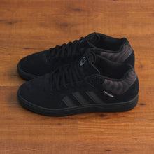 Cargar imagen en el visor de la galería, ADIDAS TYSHAWN // SPITFIRE