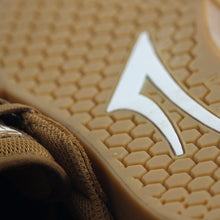 Cargar imagen en el visor de la galería, LAKAI MANCHESTER