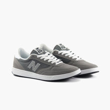 Cargar imagen en el visor de la galería, NEW BALANCE NUMERIC NM440 CHA
