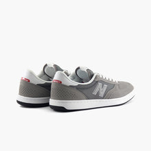 Cargar imagen en el visor de la galería, NEW BALANCE NUMERIC NM440 CHA