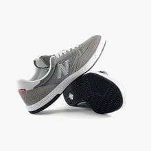 Cargar imagen en el visor de la galería, NEW BALANCE NUMERIC NM440 CHA