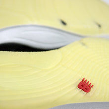 Cargar imagen en el visor de la galería, NEW BALANCE NUMERIC NM1010 BB TIAGO