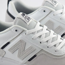 Cargar imagen en el visor de la galería, NEW BALANCE NUMERIC NM306