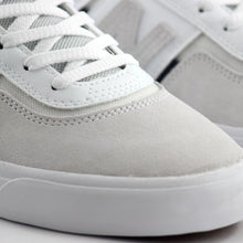 Cargar imagen en el visor de la galería, NEW BALANCE NUMERIC NM306