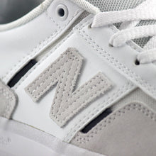 Cargar imagen en el visor de la galería, NEW BALANCE NUMERIC NM306