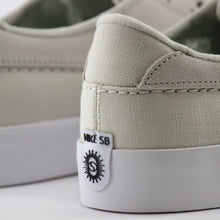 Cargar imagen en el visor de la galería, NIKE SB SHANE