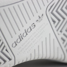 Cargar imagen en el visor de la galería, ADIDAS TYSHAWN - THRASHER