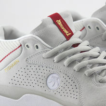 Cargar imagen en el visor de la galería, ADIDAS TYSHAWN - THRASHER