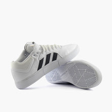 Cargar imagen en el visor de la galería, ADIDAS TYSHAWN