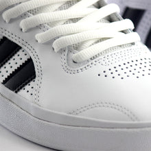 Cargar imagen en el visor de la galería, ADIDAS TYSHAWN
