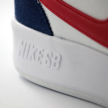 Cargar imagen en el visor de la galería, NIKE SB ADVERSARY PRM