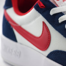Cargar imagen en el visor de la galería, NIKE SB ADVERSARY PRM