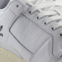 Cargar imagen en el visor de la galería, ADIDAS FORUM 84 LOW ADV