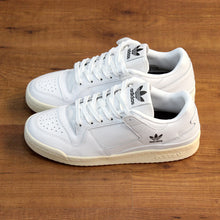 Cargar imagen en el visor de la galería, ADIDAS FORUM 84 LOW ADV