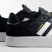 Cargar imagen en el visor de la galería, ADIDAS TYSHAWN LOW