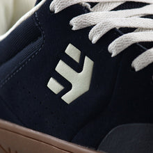 Cargar imagen en el visor de la galería, ETNIES MARANA