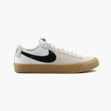 Cargar imagen en el visor de la galería, NIKE SB BLAZER LOW PRO GT