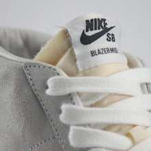 Cargar imagen en el visor de la galería, NIKE SB BLAZER MID PRM