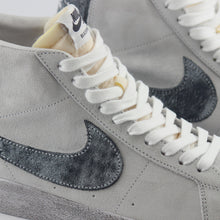 Cargar imagen en el visor de la galería, NIKE SB BLAZER MID PRM
