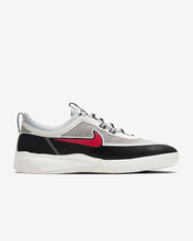 Cargar imagen en el visor de la galería, NIKE SB NYJAH FREE 2