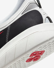Cargar imagen en el visor de la galería, NIKE SB NYJAH FREE 2