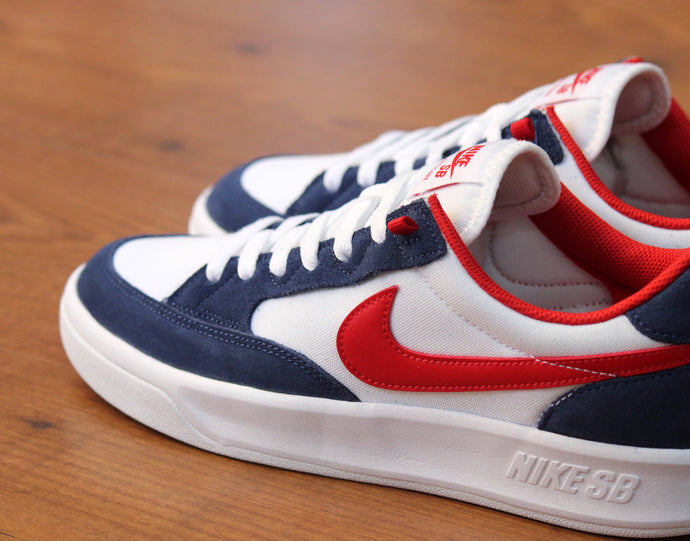 NIKE SB ADVERSARY PRM