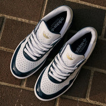 Cargar imagen en el visor de la galería, ADIDAS TYSHAWN 2
