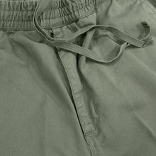 Cargar imagen en el visor de la galería, CARHARTT WIP Flint Short
