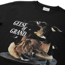 Cargar imagen en el visor de la galería, GRAND COLLECTION Geese of Grand Tee
