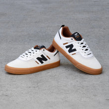 Cargar imagen en el visor de la galería, NEW BALANCE NUMERIC NM306 TOS
