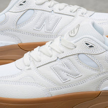 Cargar imagen en el visor de la galería, NEW BALANCE NUMERIC NM933 WWB REYNOLDS
