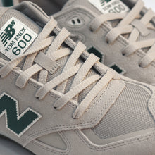 Cargar imagen en el visor de la galería, NEW BALANCE NUMERIC NM600 TRC
