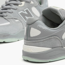 Cargar imagen en el visor de la galería, NEW BALANCE NUMERIC NM1010 PS TIAGO
