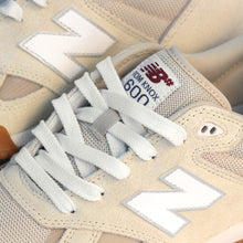 Cargar imagen en el visor de la galería, NEW BALANCE NUMERIC NM600 CRM
