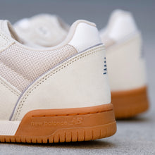 Cargar imagen en el visor de la galería, NEW BALANCE NUMERIC NM600 CRM
