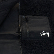 Cargar imagen en el visor de la galería, STÜSSY Sherpa  Reversible Vest
