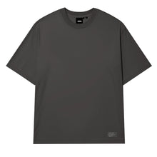 Cargar imagen en el visor de la galería, VANS Premium SS Loos Tee
